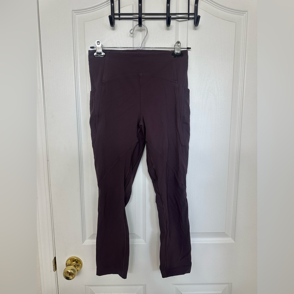 Lululemon Lead the Pack crop
